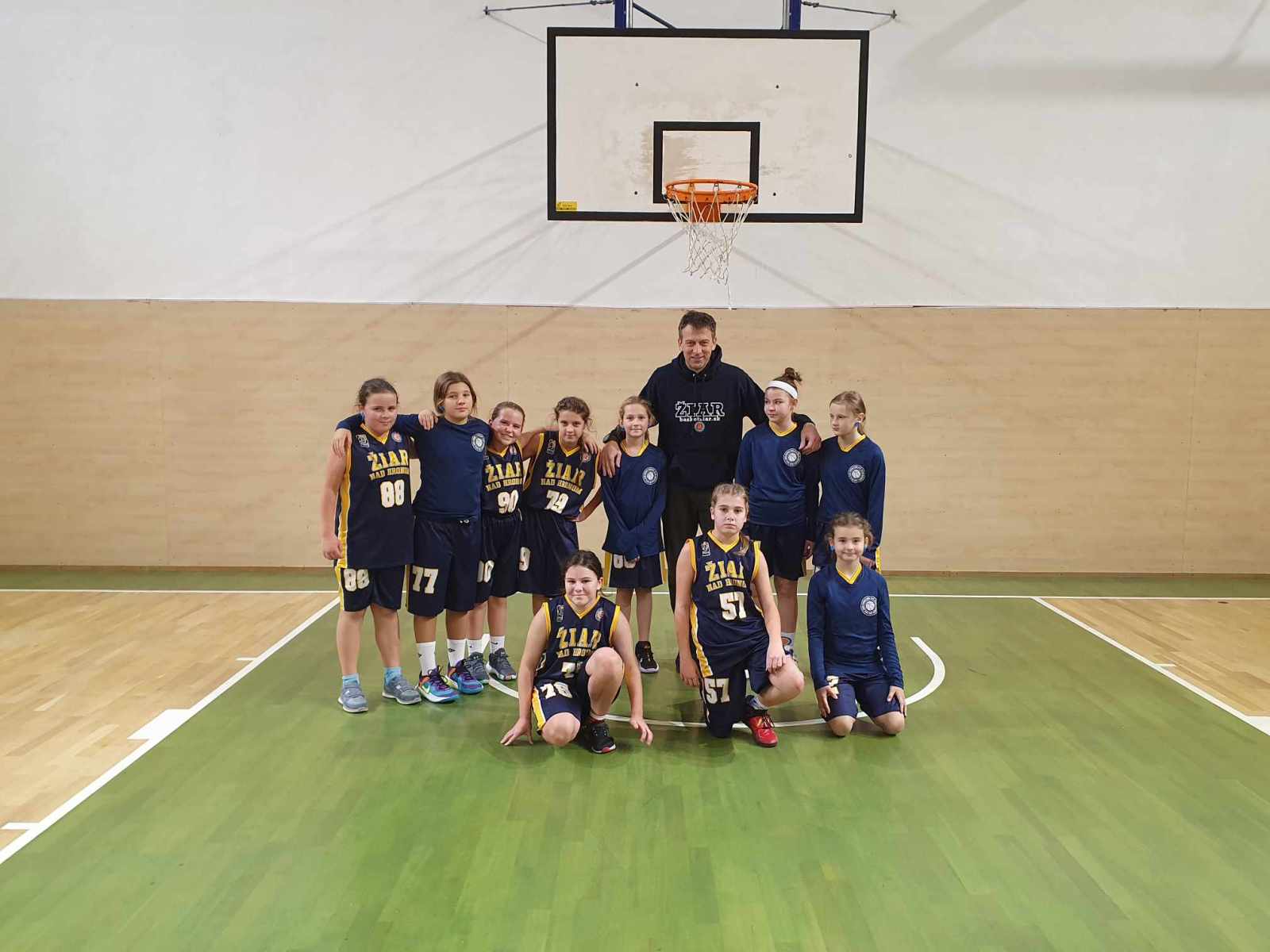 Read more about the article Žiarske basketbalistky kategórie U11 vycestovali do Žiliny